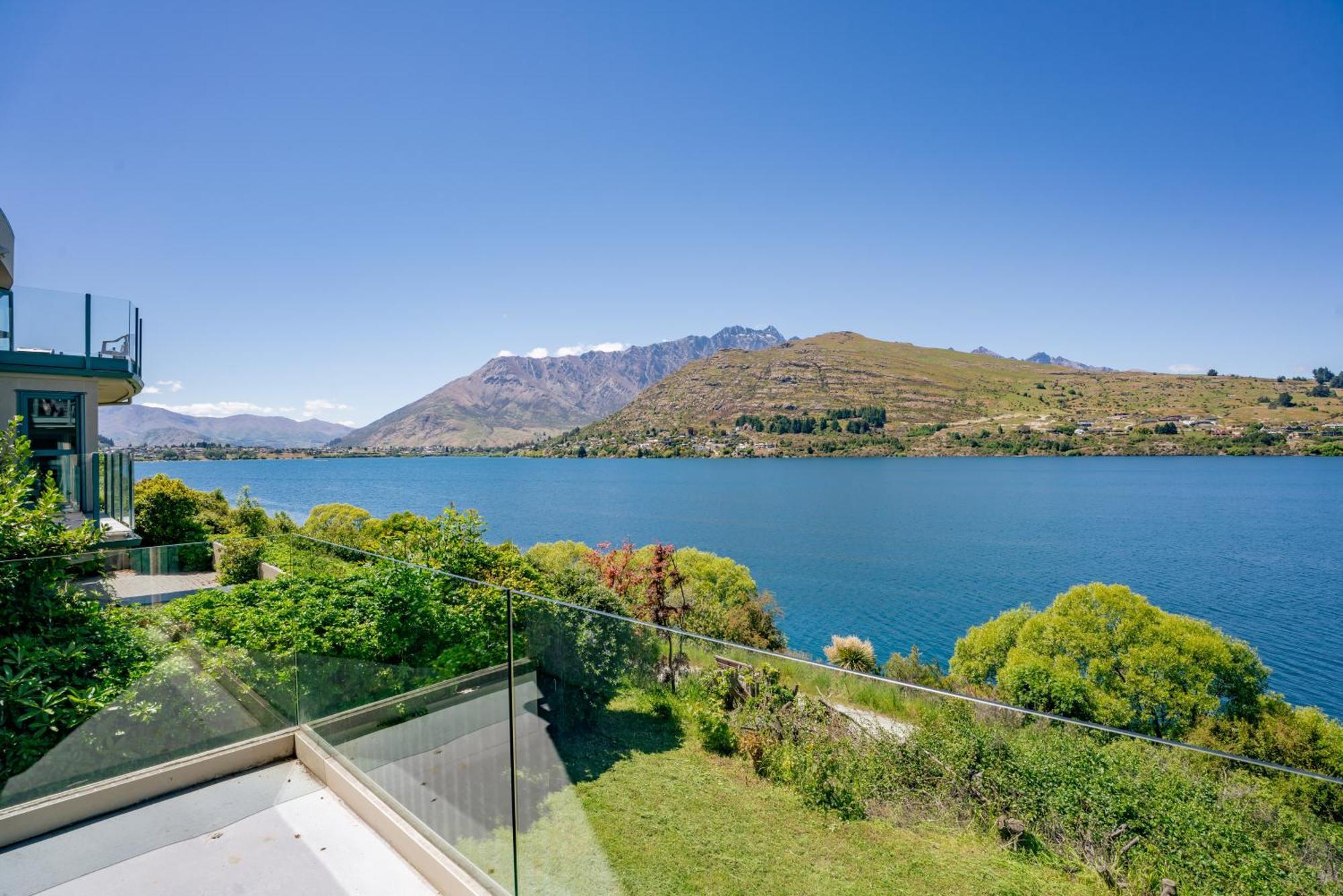 Lakefront Living At Remarkables Retreat - Eight Queenstown Exterior photo