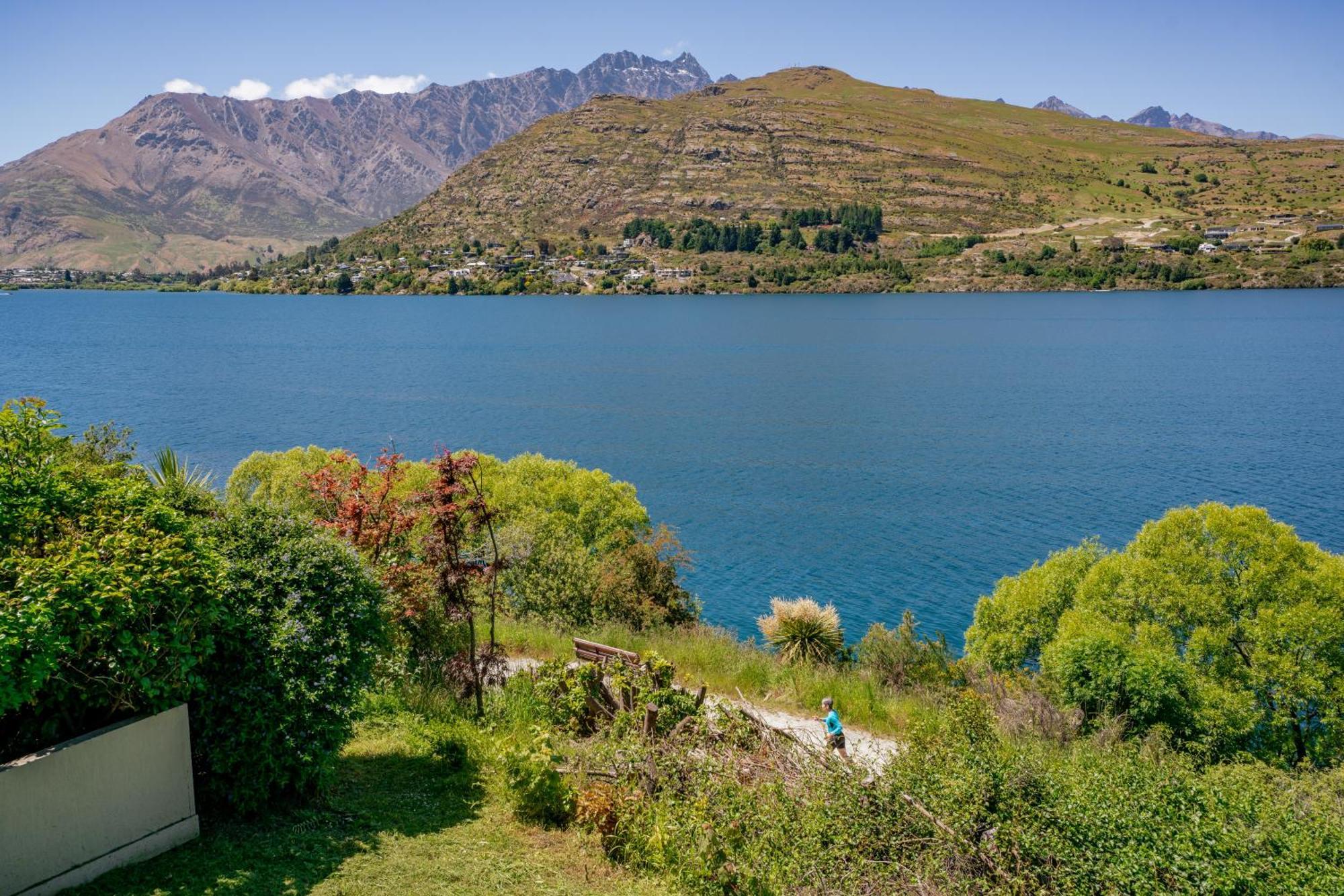 Lakefront Living At Remarkables Retreat - Eight Queenstown Exterior photo